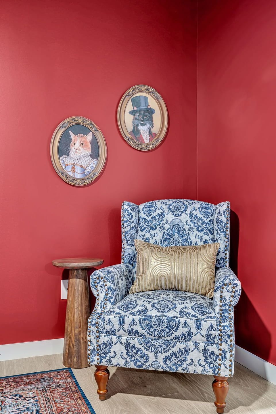 The 3rd bedroom has two Queen beds, a smart TV, and a walk-in closet.