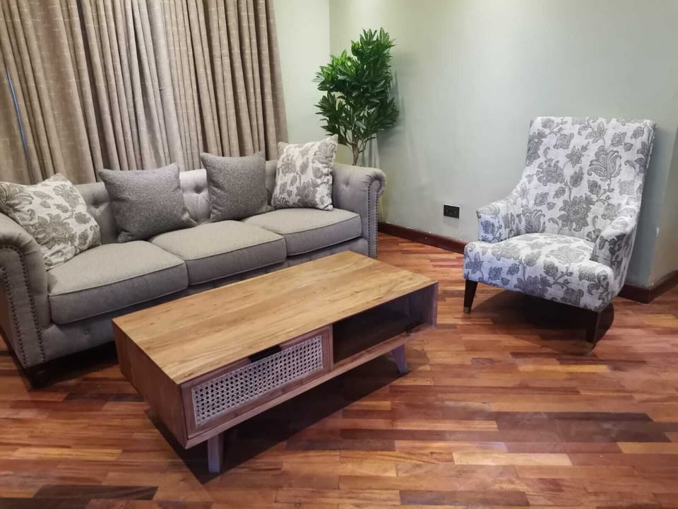 Executive Room, Garden View | 1 bedroom, in-room safe, individually furnished, desk