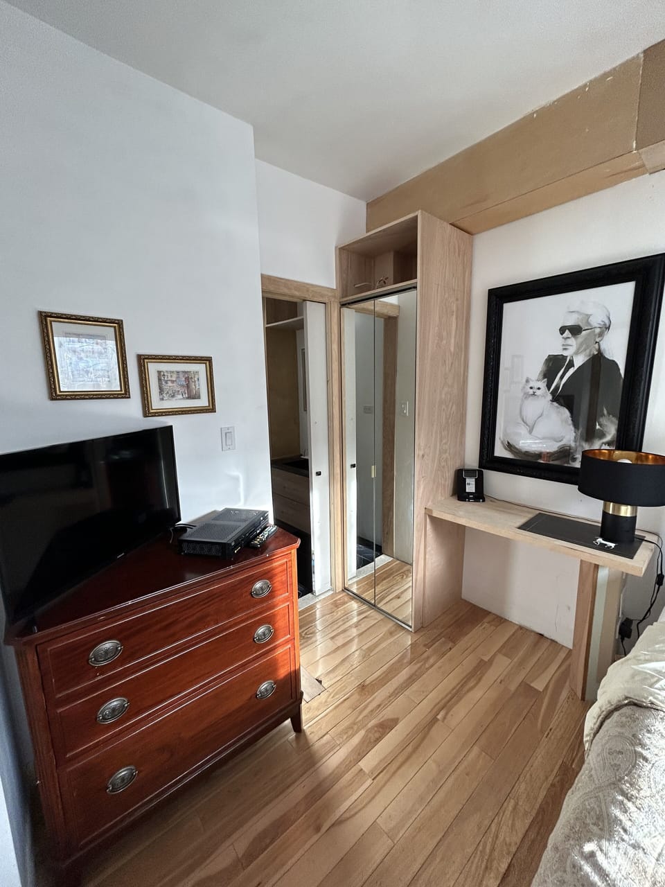 Room, 1 Queen Bed, Private Bathroom (Nolan) | 4 bedrooms, individually decorated, individually furnished