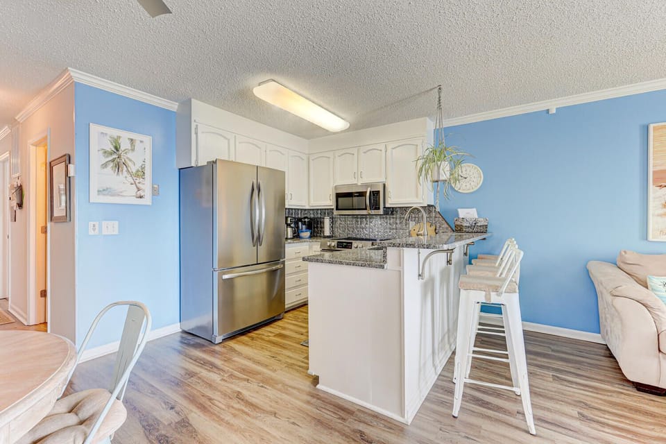 Kitchen/Breakfast Bar