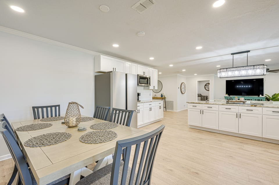 House (4 Bedrooms) | Interior