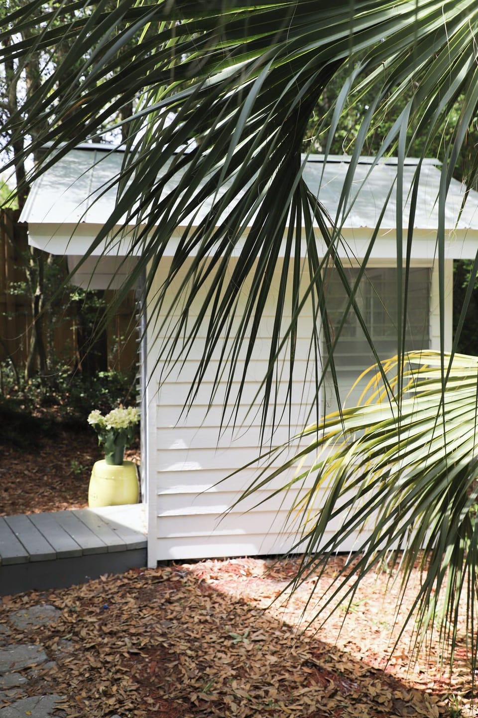 Laundry house, as well as coolers, and beach chairs