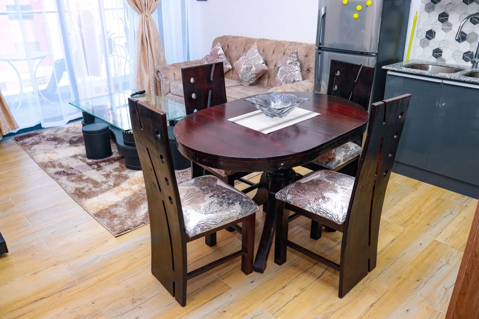 Classic Apartment | Dining room