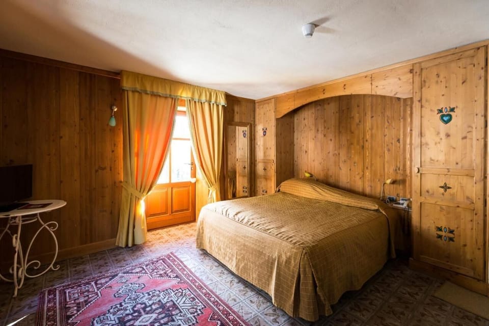 Classic Room | Soundproofing, free WiFi