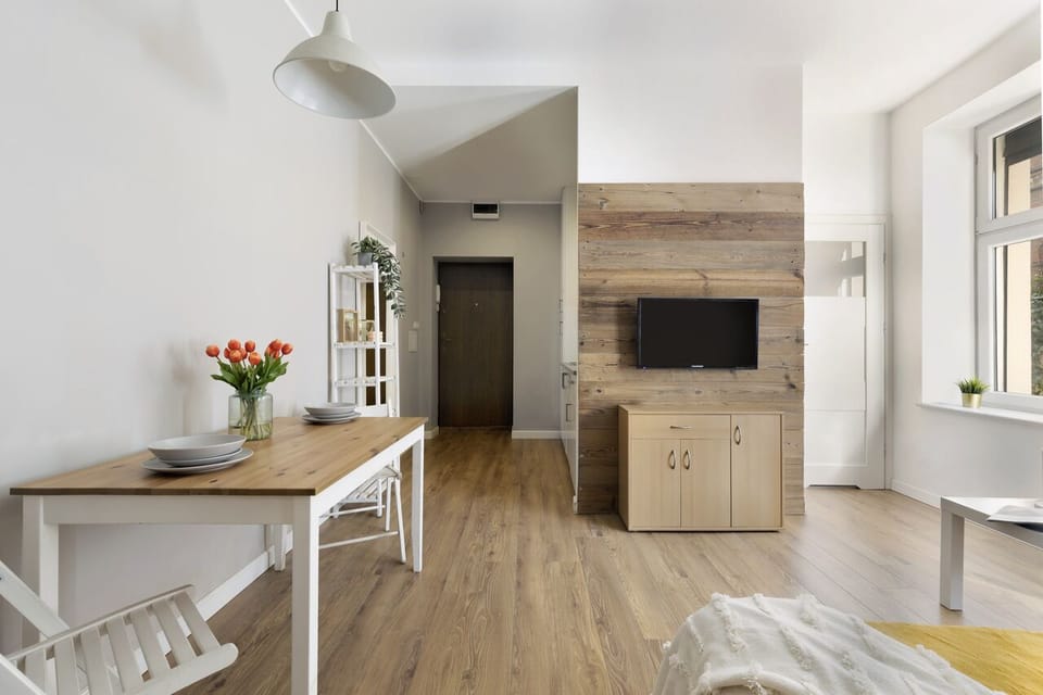 Classic Apartment, Courtyard View | Living area