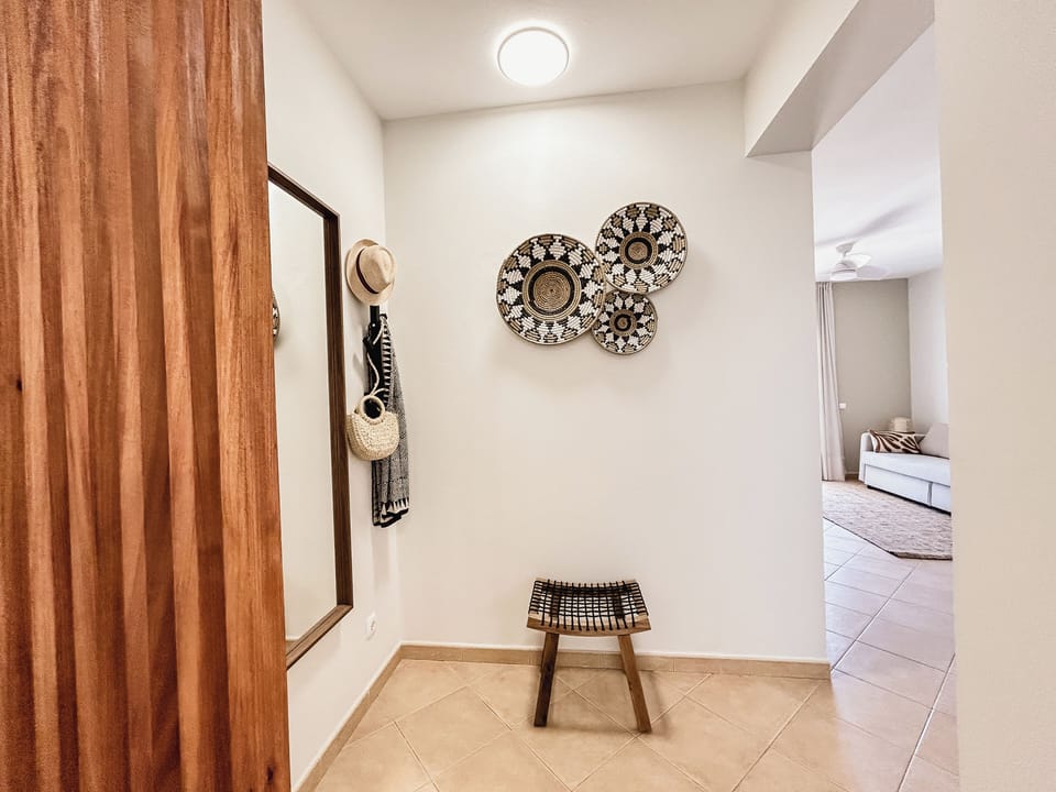 Comfort Apartment, 1 Queen Bed with Sofa bed, Non Smoking, Sea View | Living area