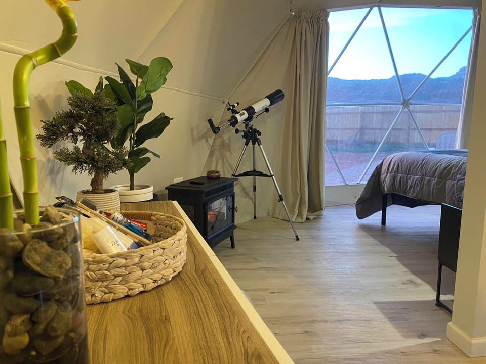 Deluxe Bungalow, Mountain View Dom #1 | 2 bedrooms, individually decorated, individually furnished