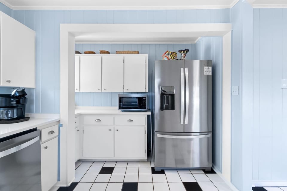 House, Multiple Beds (Cotton Bayou Fish Camp) | Private kitchen | Oven, toaster, paper towels