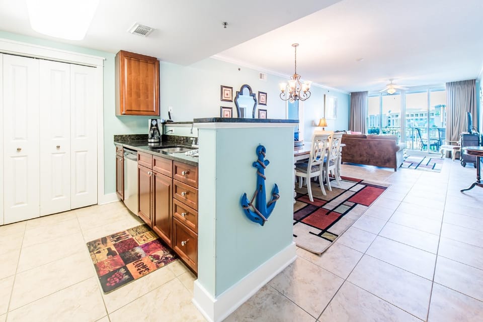 Condo, Multiple Beds (Waterscape 425-A) | Interior