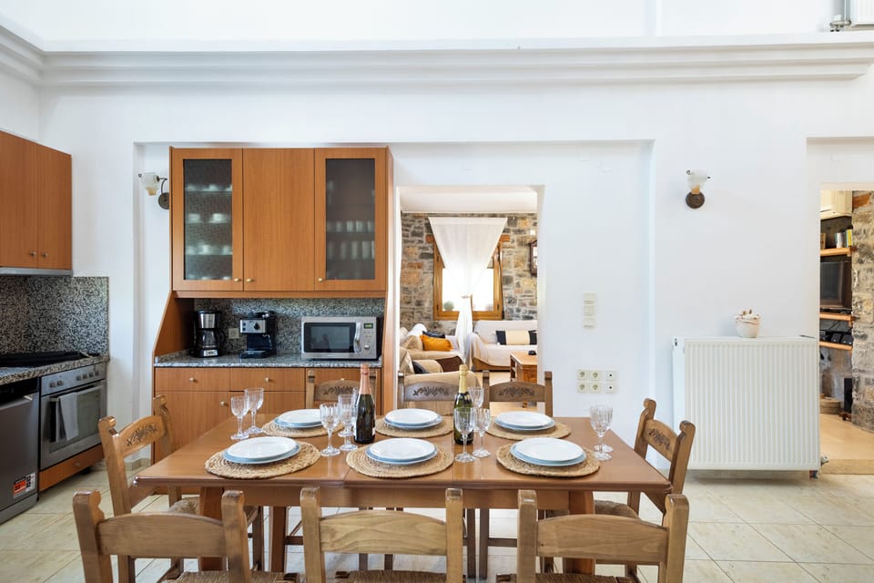 Comfort Villa, Garden View | Private kitchen | Toaster, blender, mixer, freezer