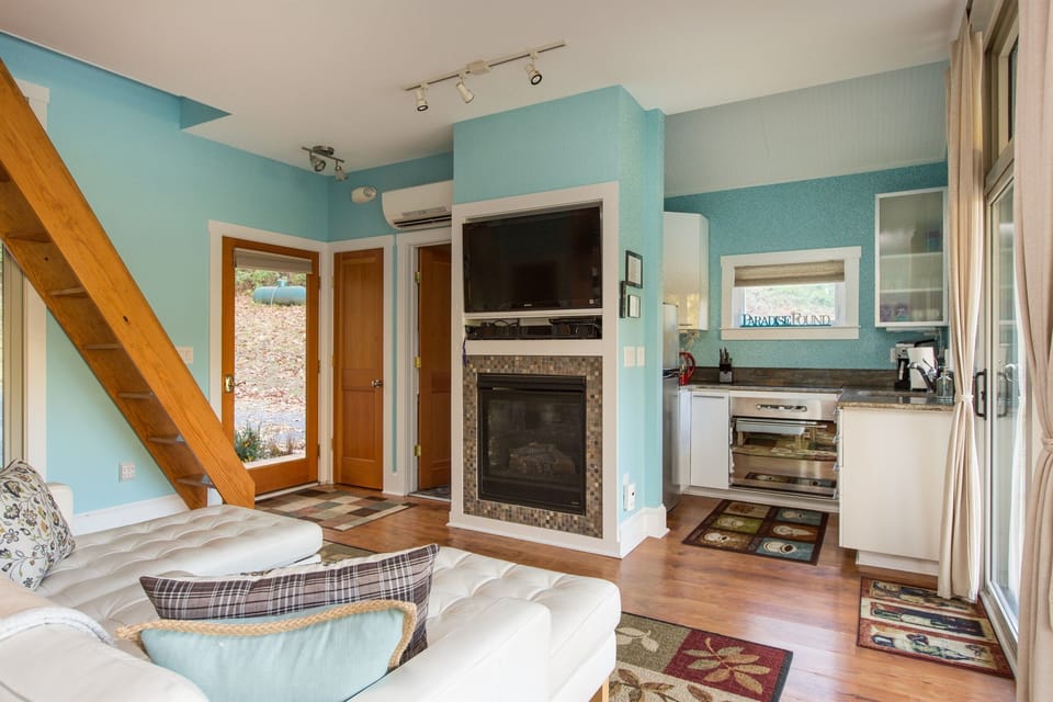 The comfortable and cozy living area in the Pond Cottage