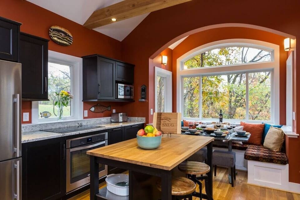 Fully stocked kitchen and dining nook