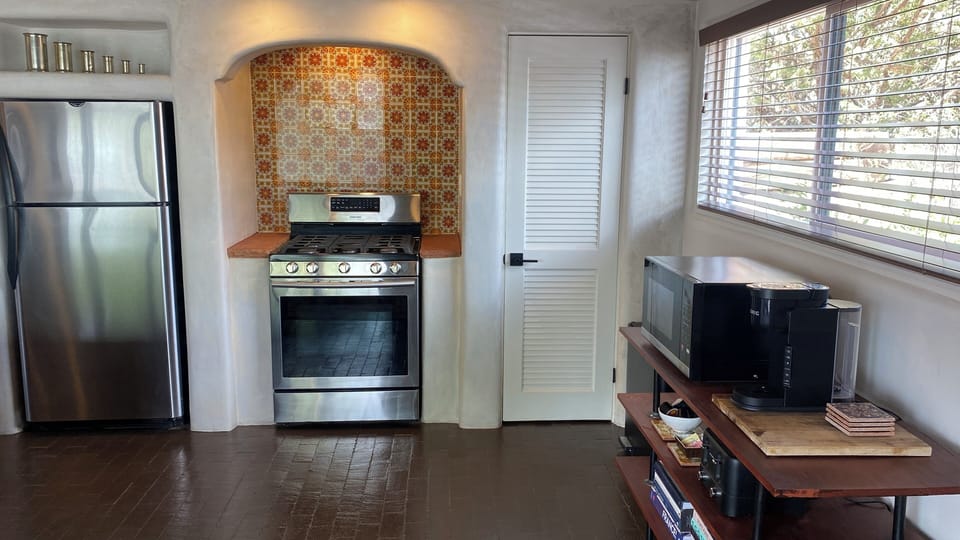 Gas stove.
