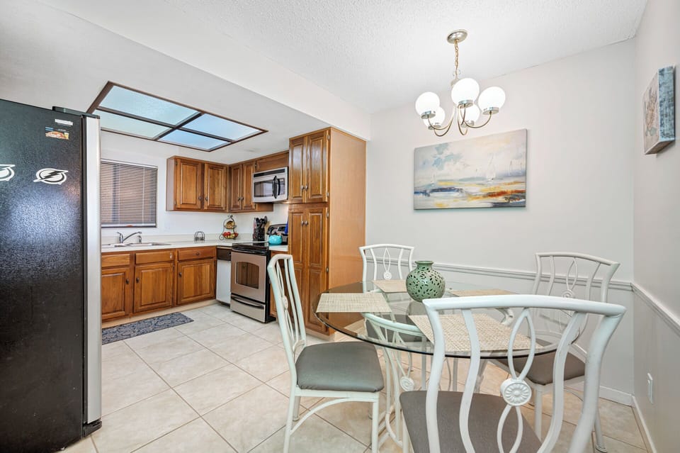 Breakfast nook off the kitchen