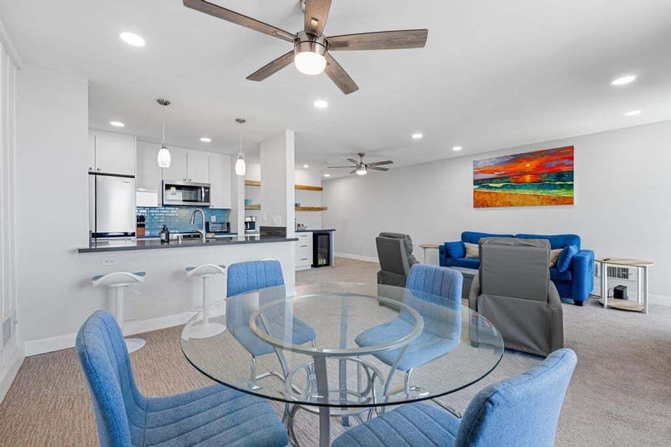 Beautiful glass dining table seating for 4