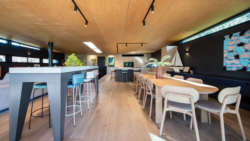 Plenty of space for all to dine together 