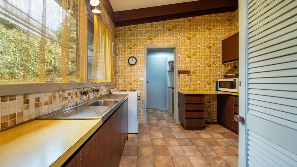 Adorable retro kitchen