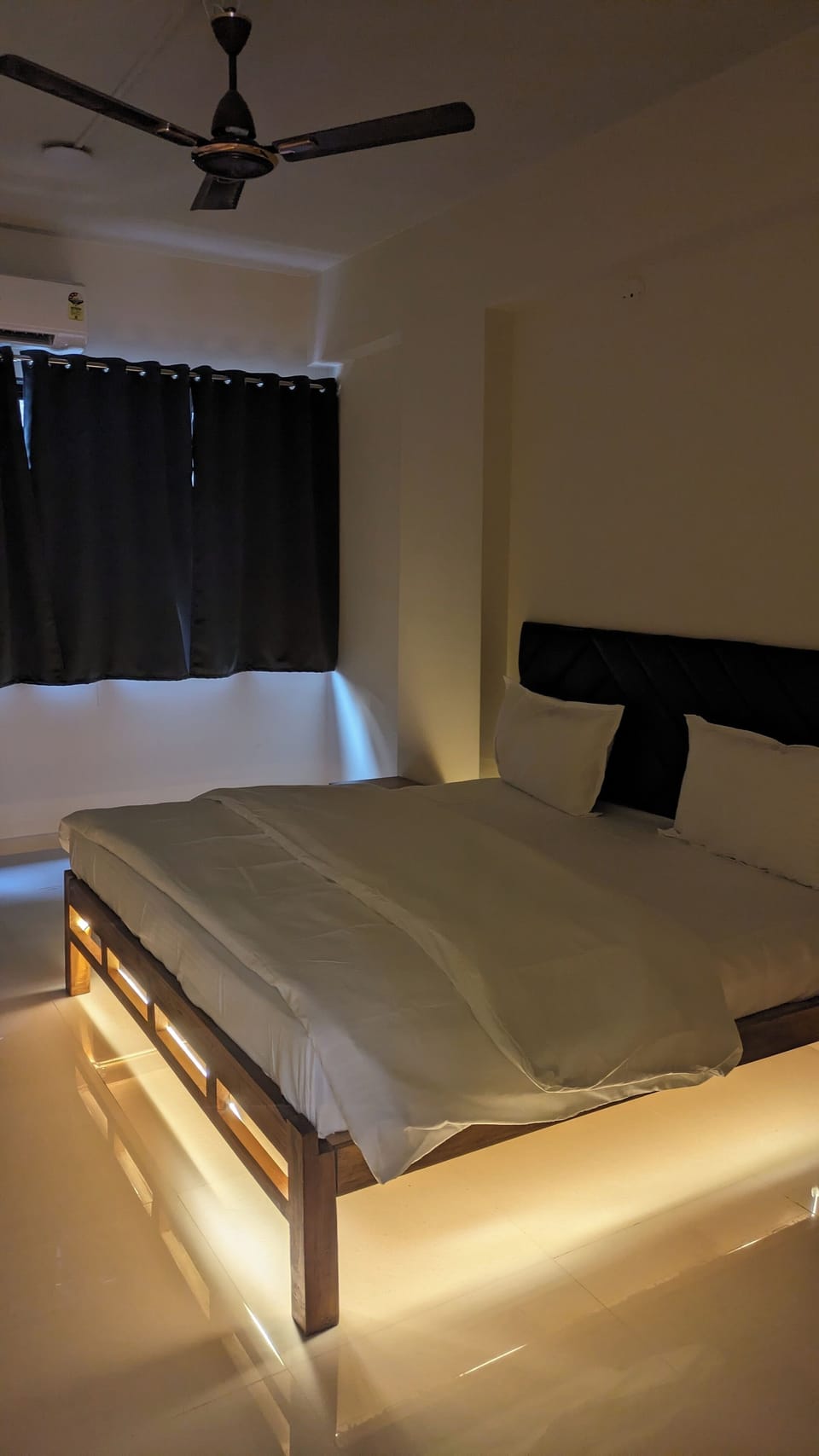 Superior Double Room, City View