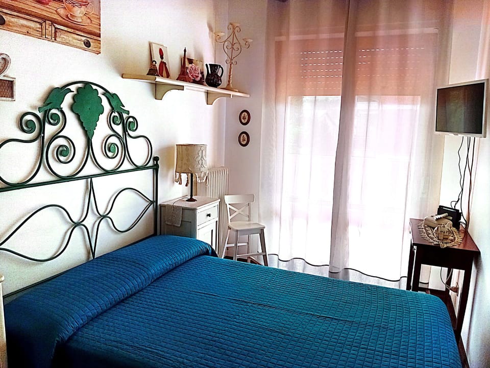 Classic Quadruple Room, Garden View | Iron/ironing board, free WiFi