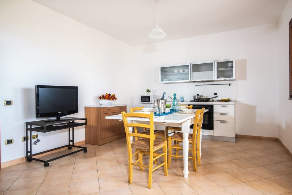 Kitchen and dining area