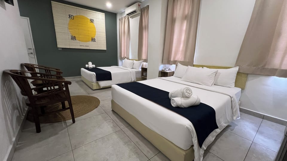 Superior Queen Suite | Desk, laptop workspace, iron/ironing board (on request), WiFi (free)