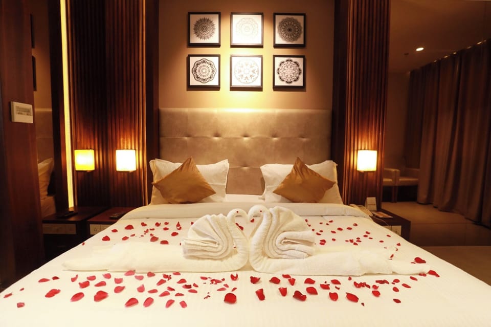 Premium Double Room, City View | In-room safe, soundproofing, free WiFi