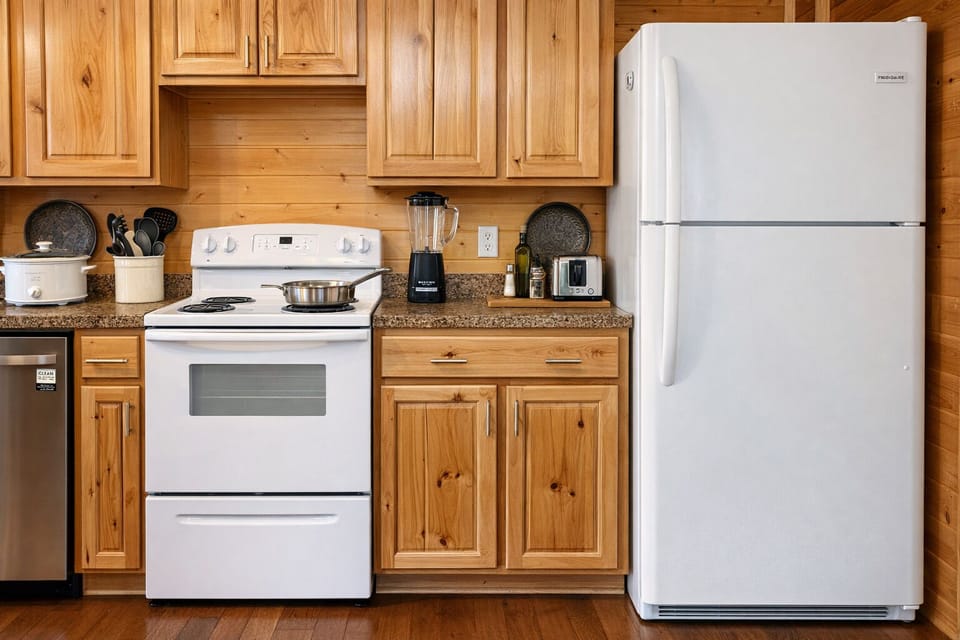 Fridge has no ice maker. 3 ice trays with fresh ice provided on arrival