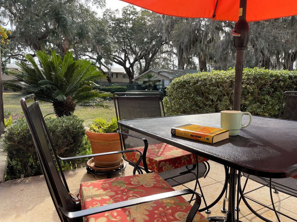 Patio for coffee or drinks.