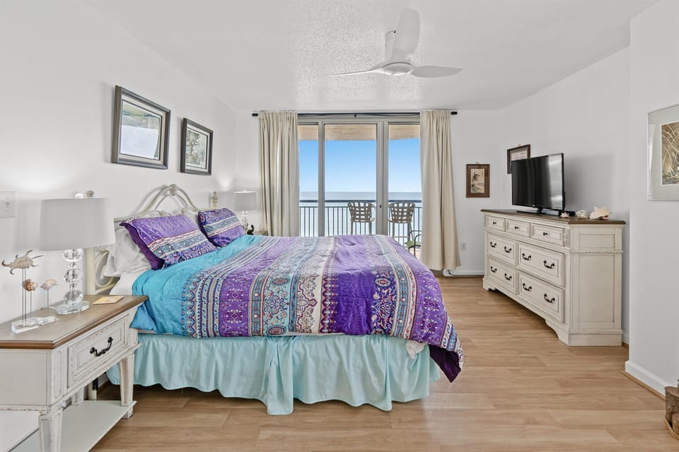King in Main Bedroom