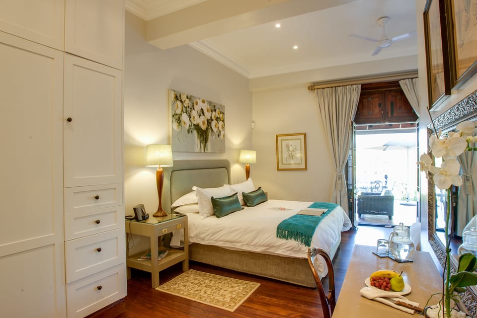 Deluxe Double Room 5 | Egyptian cotton sheets, premium bedding, down comforters, pillowtop beds