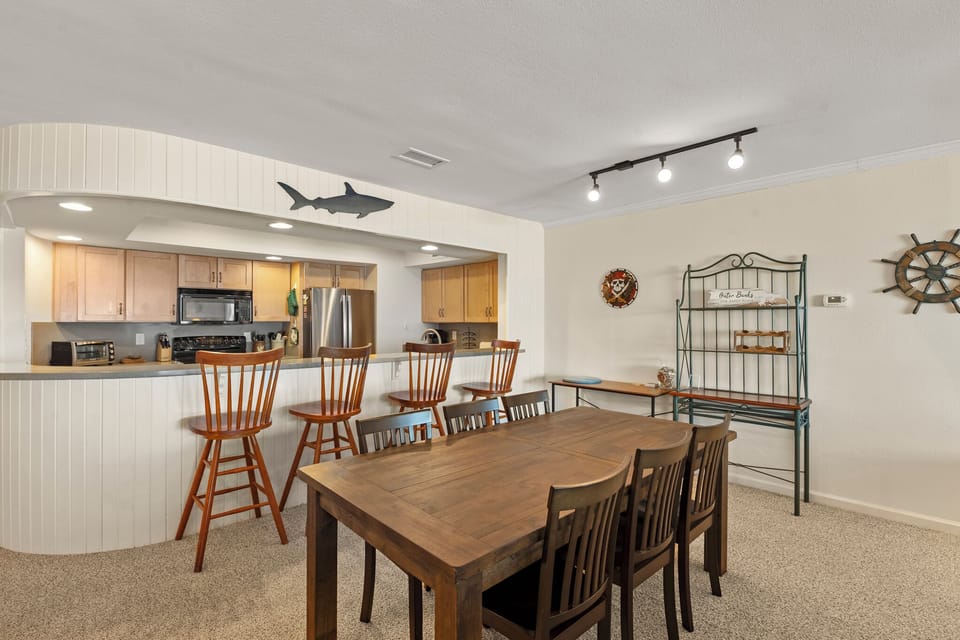 DS302: The Sandbar | Dining Area