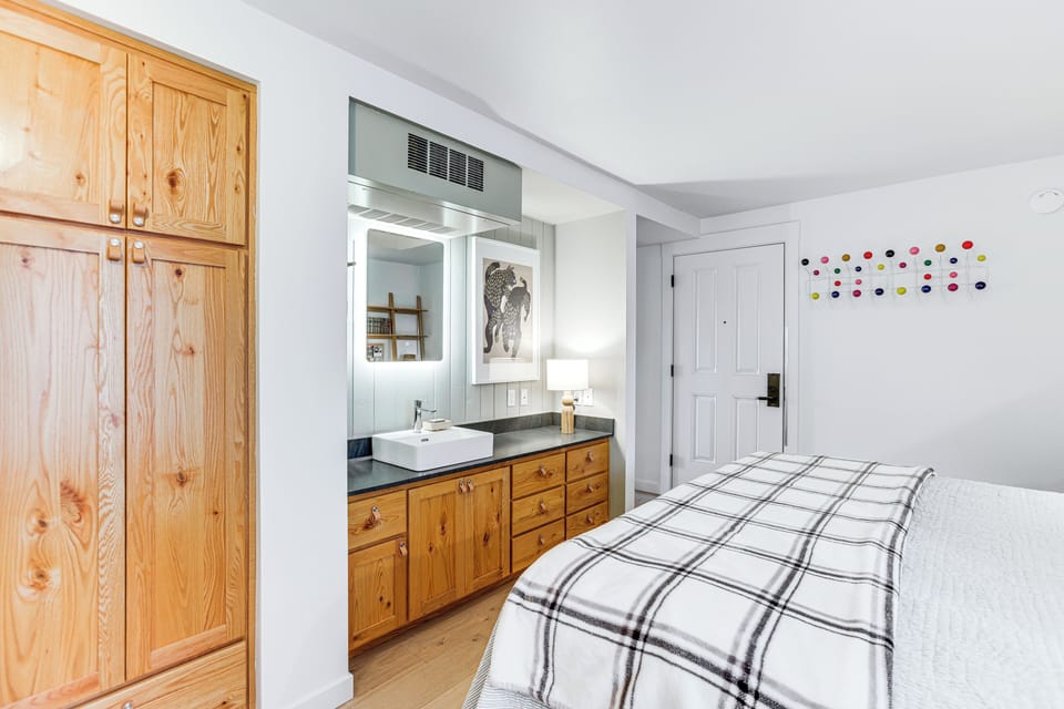 Apartment (1 Bedroom) | Interior