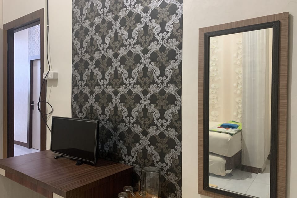 Standard Double Room | WiFi (free), bed sheets