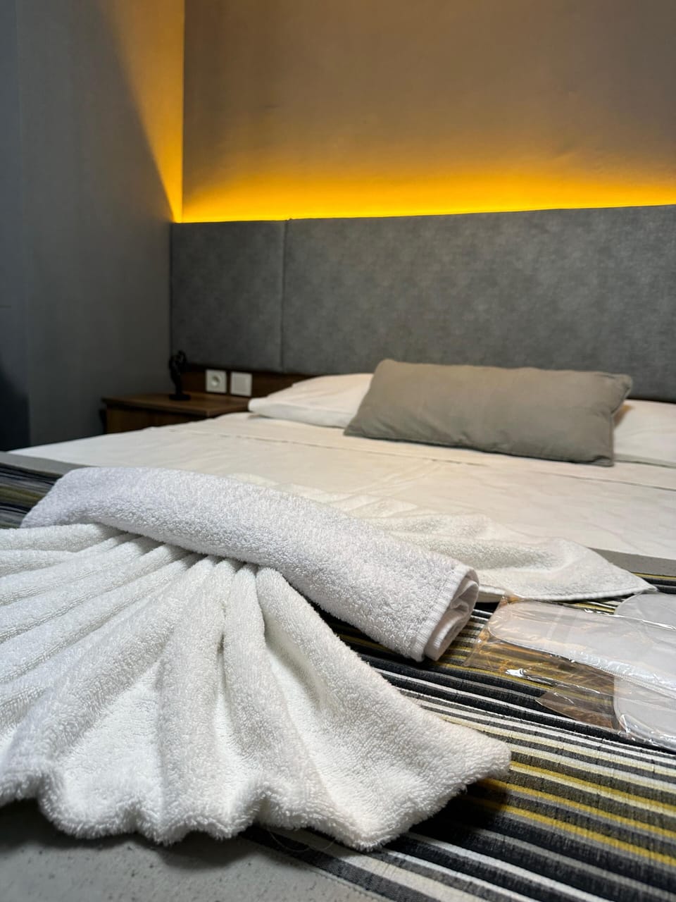 Deluxe Suite | Minibar, individually decorated, individually furnished, free WiFi