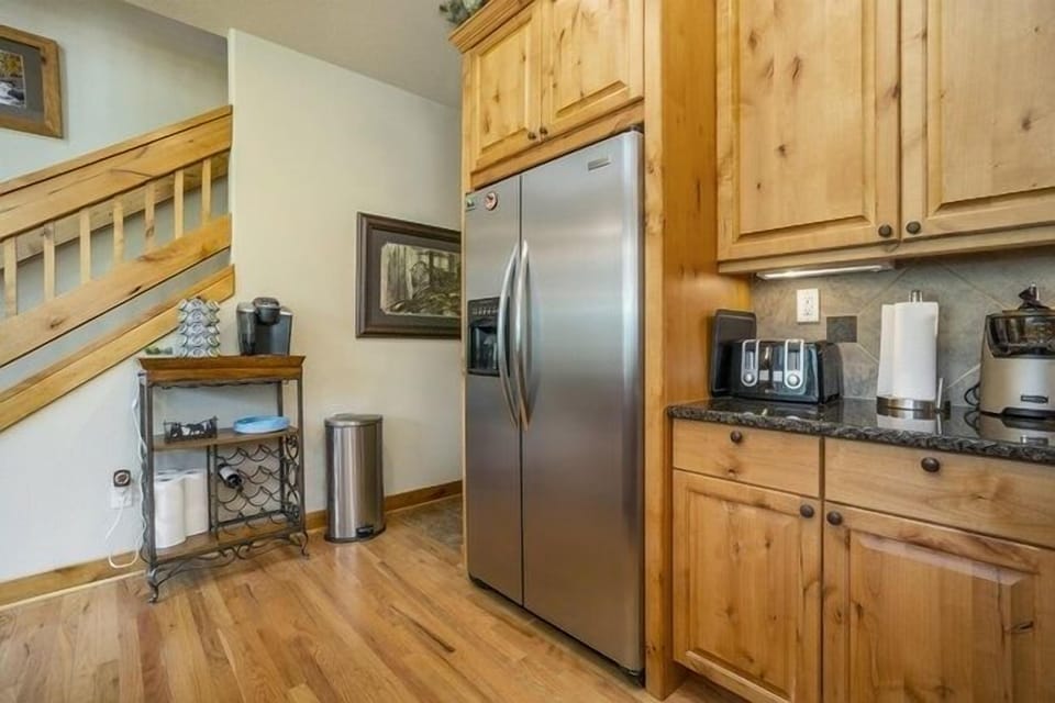 Condo, 3 Bedrooms | Private kitchen | Coffee/tea maker, fridge, oven, toaster