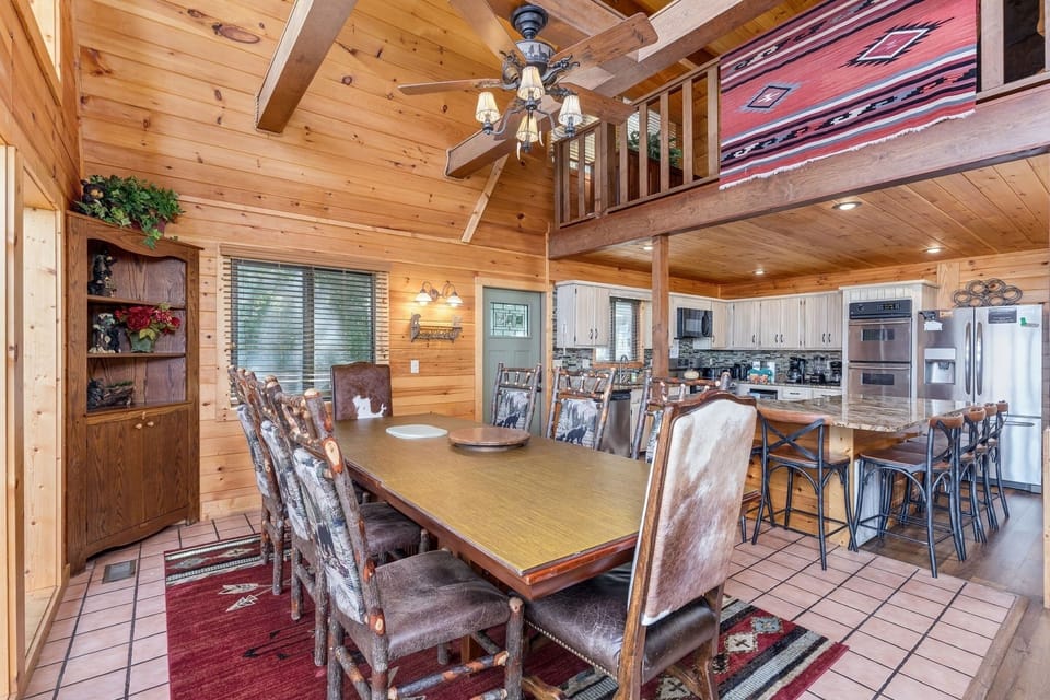 Chalet, Multiple Bedrooms | Dining
