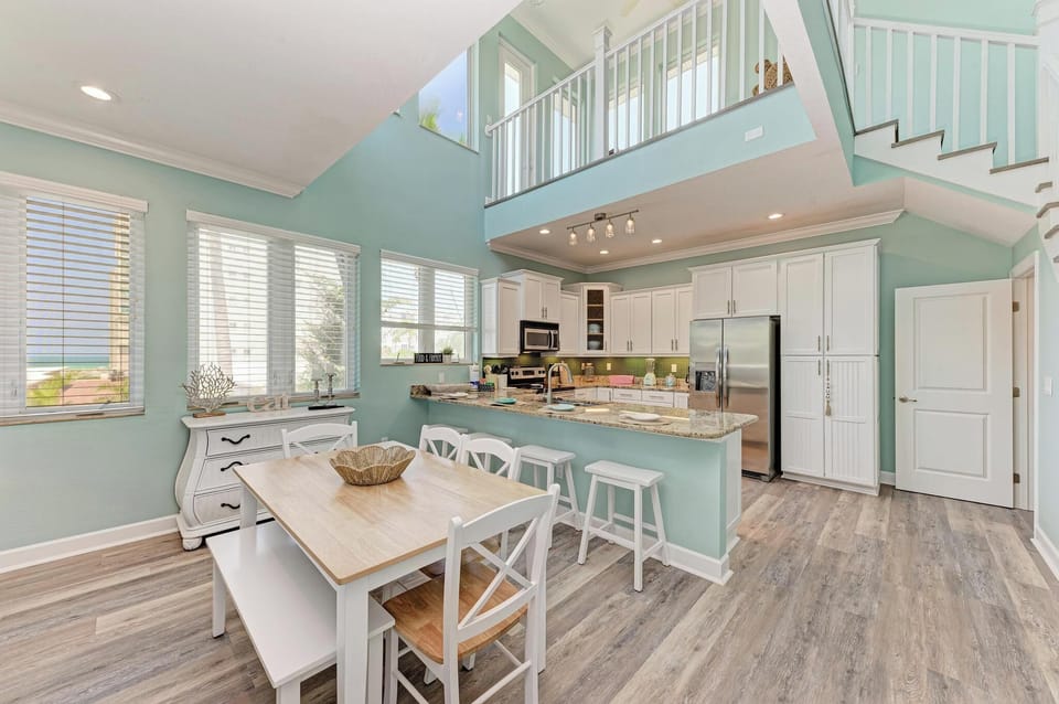 Coquina Sands Dining and Kitchen Area