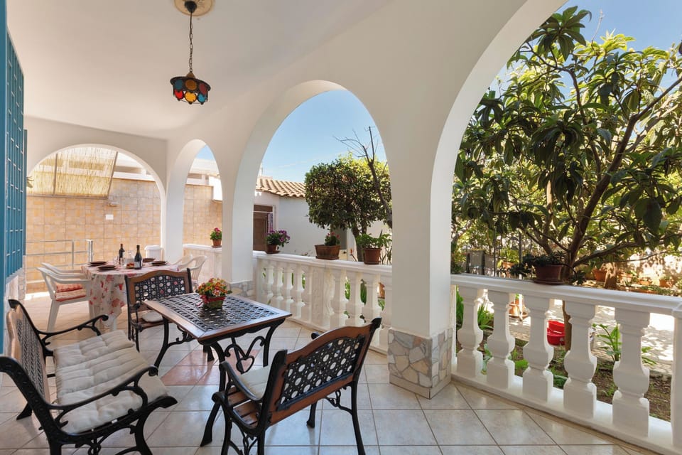 Apartment | Terrace/patio