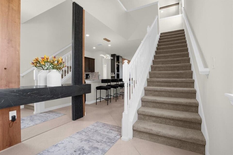 1301EmeraldRowStreet(23)