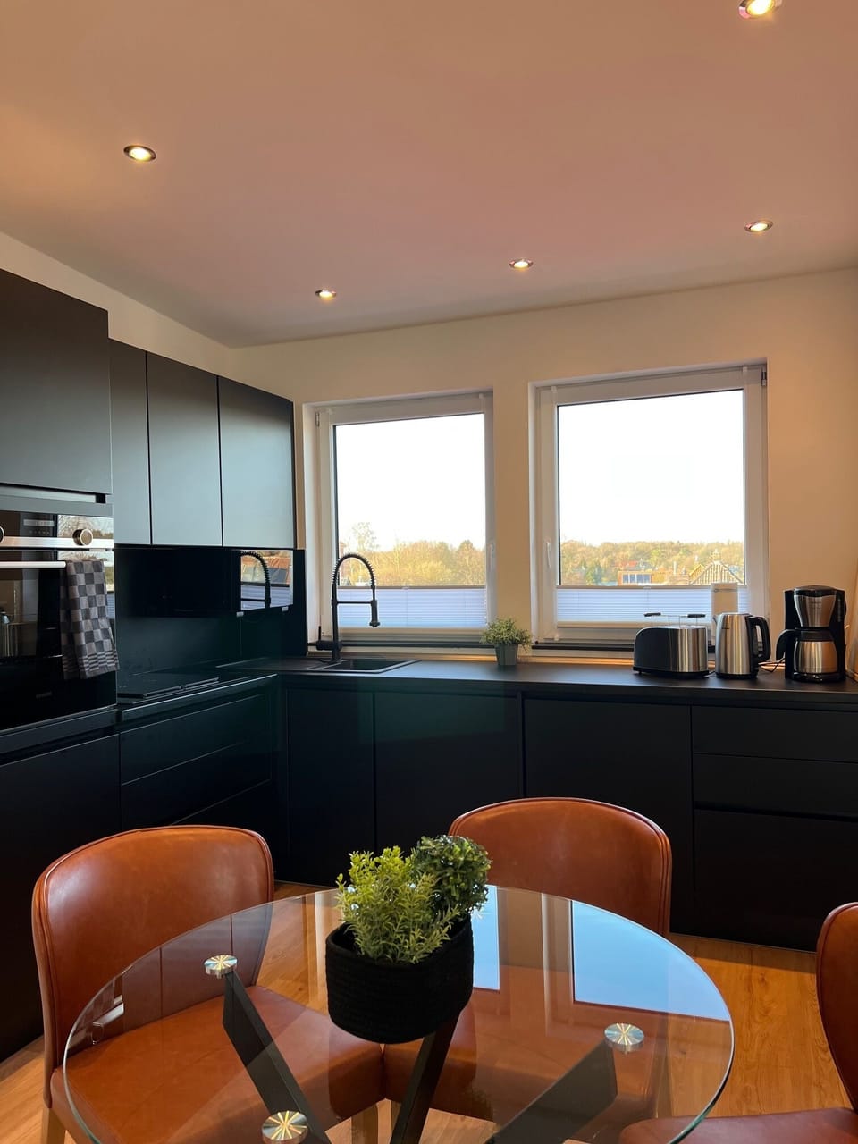 City Condo, Park View | Private kitchen | Full-size fridge, microwave, oven, stovetop