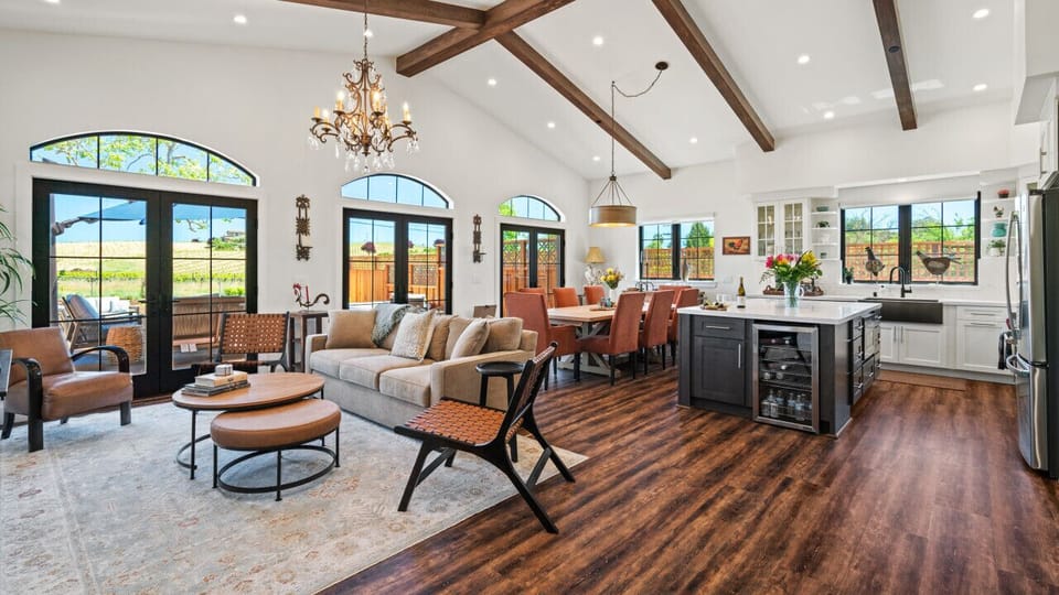 Vaulted ceilings with exposed beams give this beautiful common space the rustic Sonoma charm, while catering to all typical amenities.