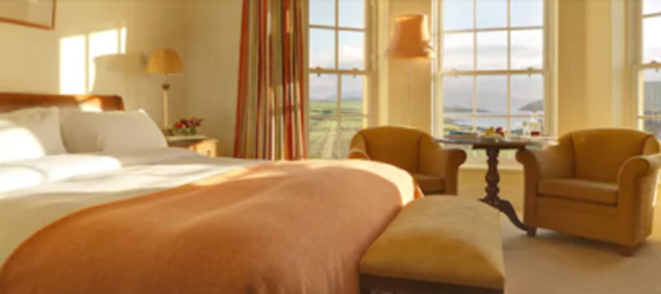 Desk, blackout drapes, iron/ironing board, free WiFi