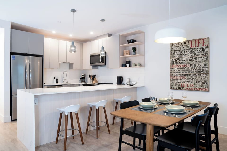 Condo | Private kitchen | Coffee/tea maker, fridge, microwave, oven