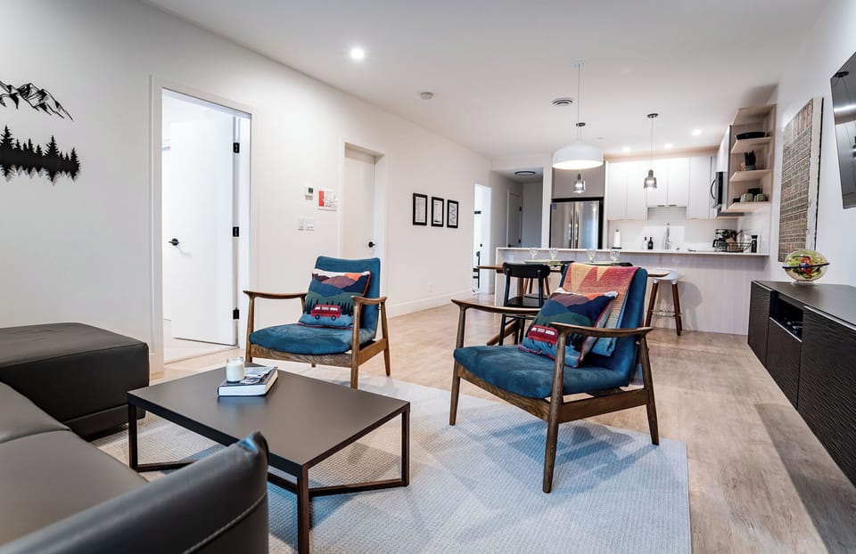 Condo | Living area | 40-inch flat-screen TV with cable channels