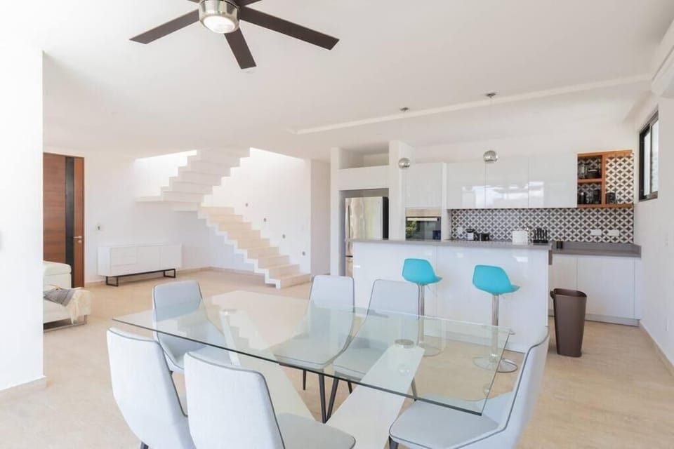Family Apartment, Garden View | Private kitchen | Full-size fridge, microwave, oven, coffee/tea maker