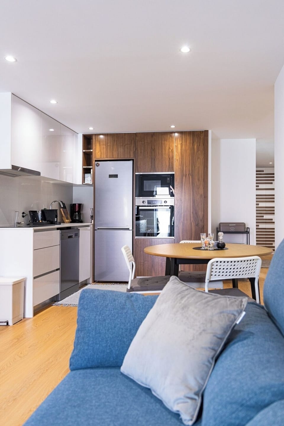 Sala de Estar c/ Cozinha/Living Room with Kitchen