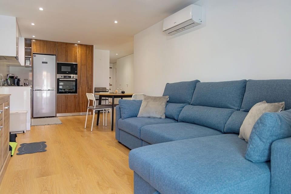 Sala de Estar c/ Cozinha/Living Room with Kitchen