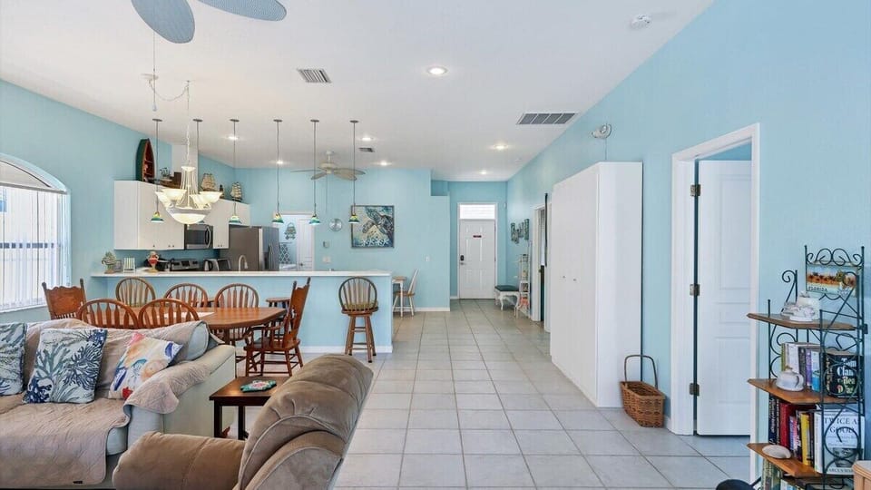 Kitchen dining