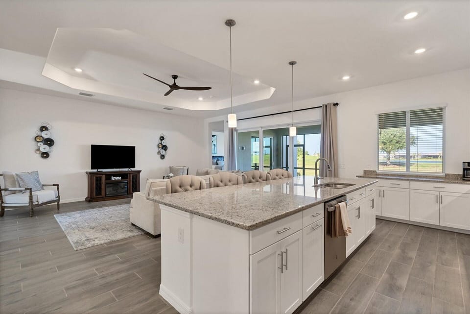 Beautiful, bright, open living space
