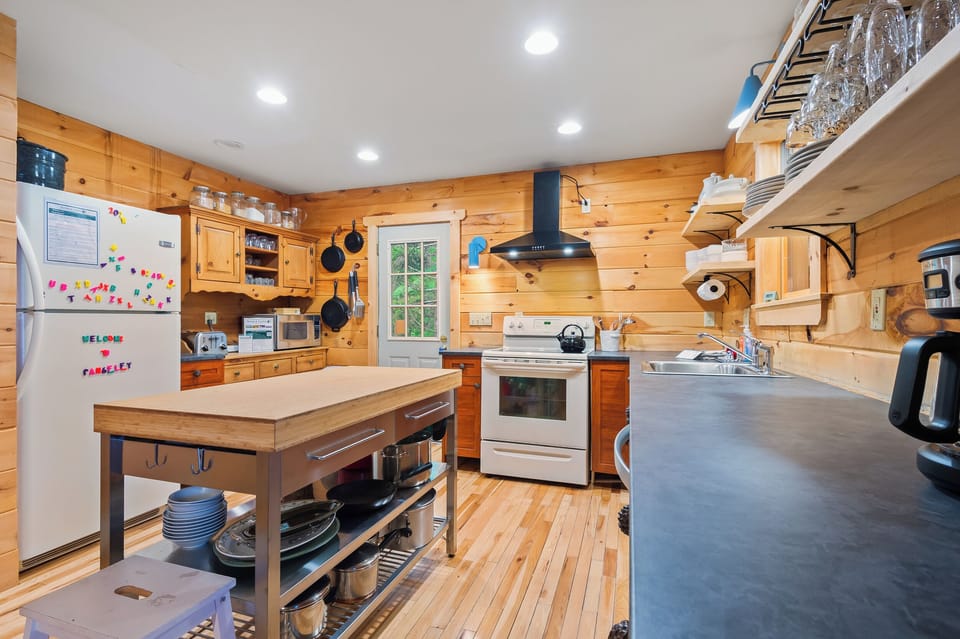 Fully equipped kitchen